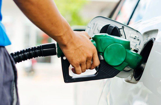 Gasolina será disponibilizada a R$ 2 para protestar contra aumento