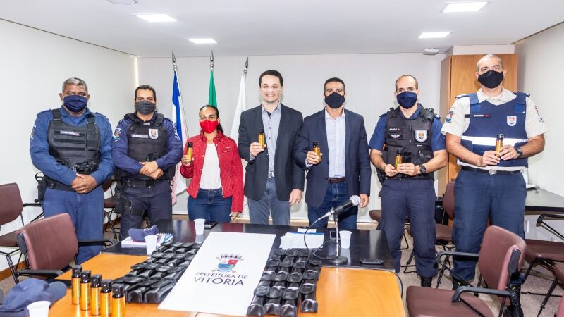Guarda Civil Municipal de Vitória recebe 500 unidades de spray de pimenta