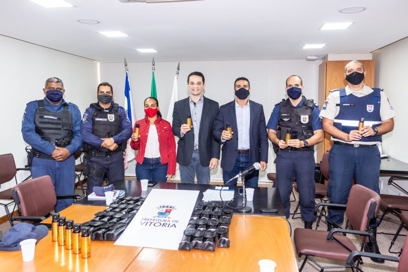 Guarda Civil Municipal de Vitória recebe 500 unidades de spray de pimenta