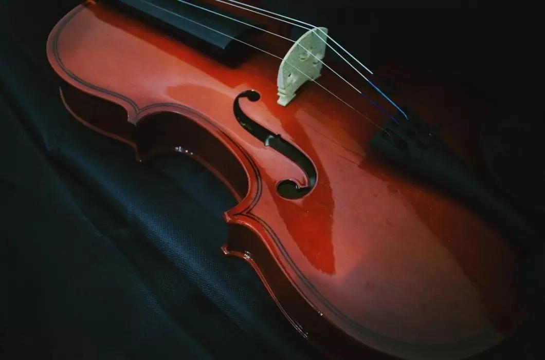 Espetáculo “Voz e Violino” estreia nesta quinta-feira (18)