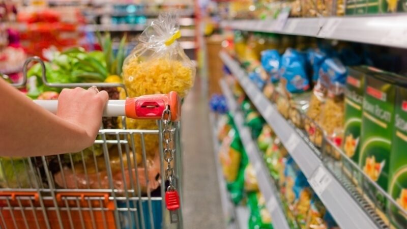 Procon de Vitória encontra variação de até 221,59% nos supermercados