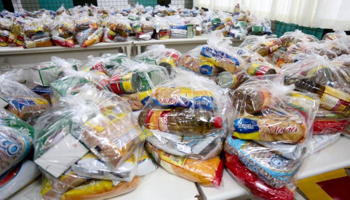 Secretaria de educação começa a entregar kit alimentar para estudantes no dia 28 de abril