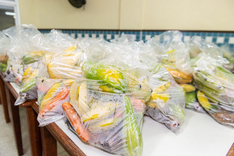 Dia da Educação: PMV começa entrega dos kits de alimentação a 43 mil estudantes