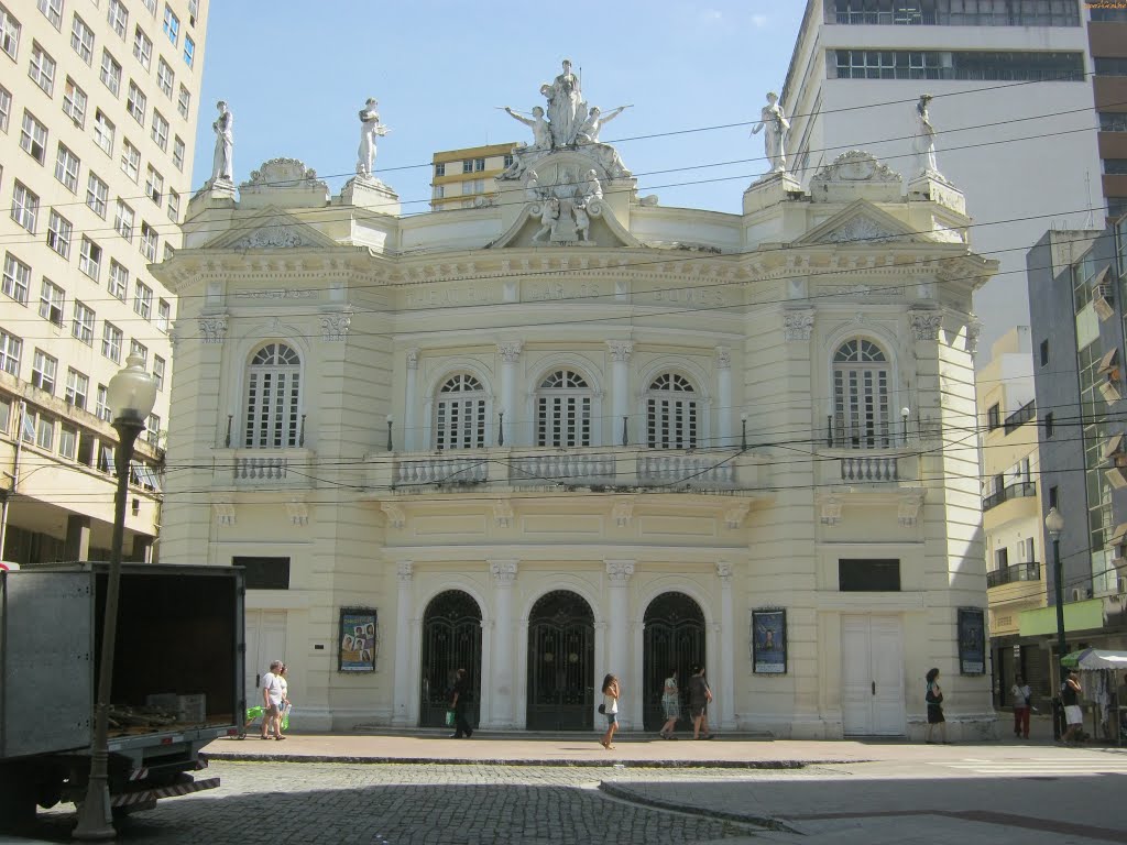 Conselho Estadual de Cultura apresenta projeto de reforma do Teatro Carlos Gomes