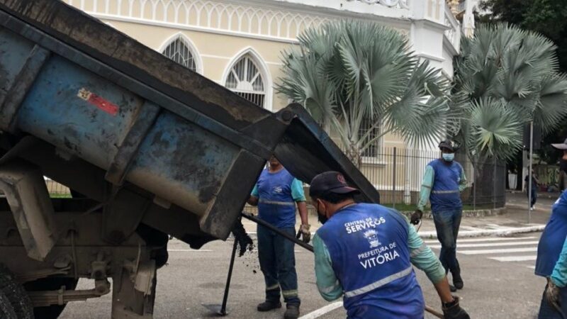 Secretaria de Serviços realiza operação tapa-buracos no Centro de Vitória