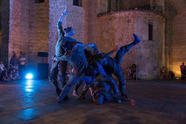 Teatro Sônia Cabral recebe festival “Dança em Trânsito” nesta sexta