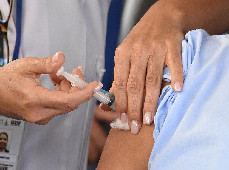 Vitória vai abrir 15.270 vagas para vacinação nesta terça (19)