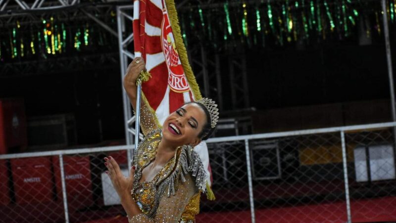 Unidos de Barreiros é a nova campeã do Grupo de Acesso B do Carnaval de Vitória