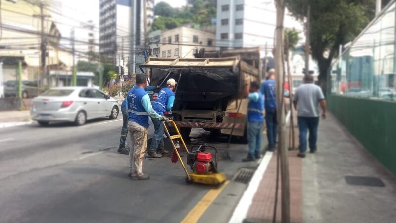 Prefeitura de Vitória realiza operação tapa buracos no Centro de Vitória