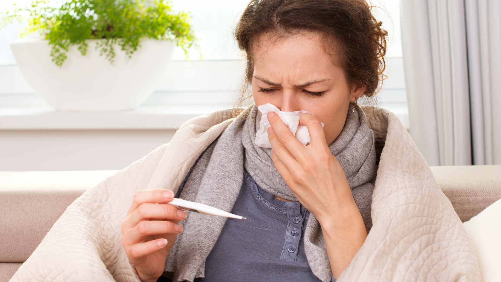 Saiba como diferenciar os sintomas da gripe, covid e dengue