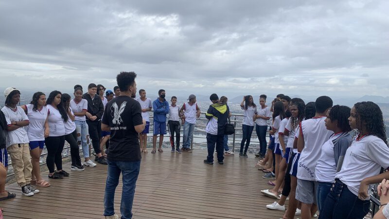 Parque da Fonte Grande recebe estudantes para imersão em poesias