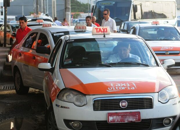 Durante a Copa taxistas de Vitória poderão trabalhar com a camisa da seleção brasileira