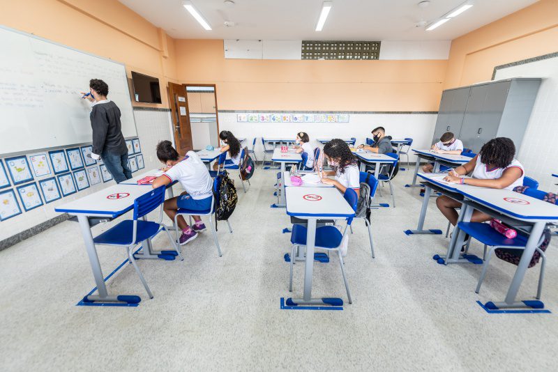 Vitória oferece 4.525 vagas para ensino fundamental e EJA