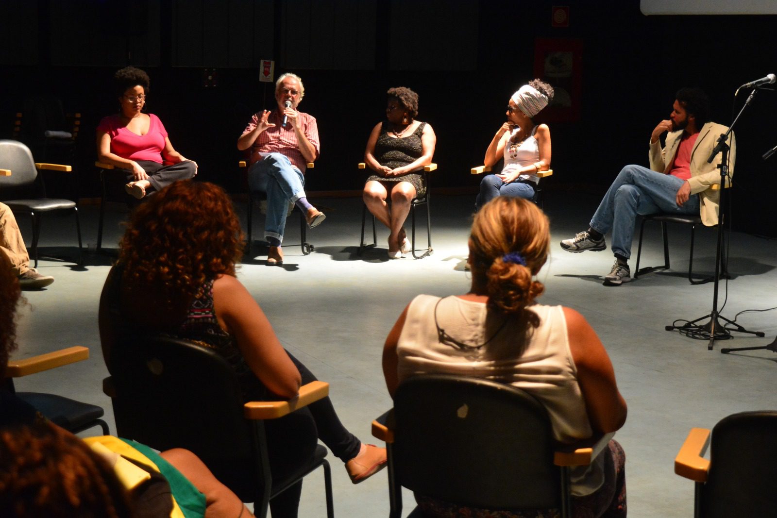 Roda de Conversa reúne coletivos de mulheres na Casa do Cidadão nesta quarta-feira