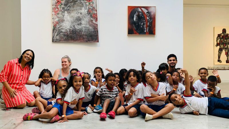 Estudantes visitam o Museu de Arte do Espírito Santo