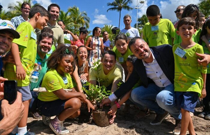 24 mil m² de área de restinga serão recuperados em toda a praia da curva da Jurema