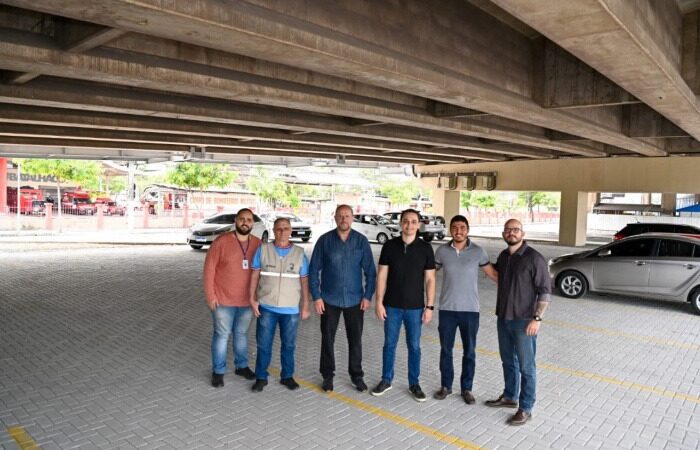 Pazolini realiza visita técnica em obras de reforma e urbanização embaixo da Terceira Ponte