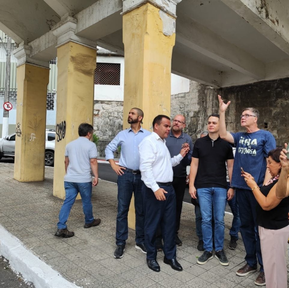 Pazolini visita obras de restauro do viaduto Caramuru, no Centro de Vitória
