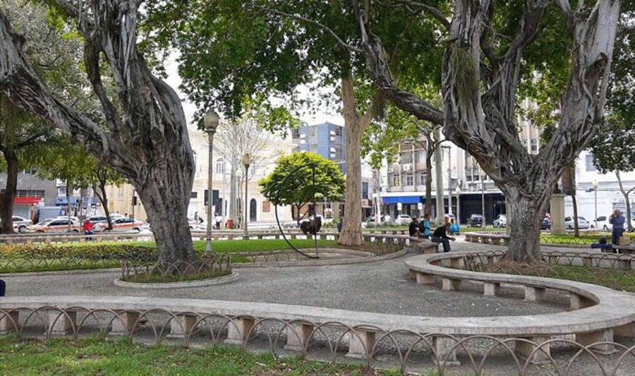 Moradores e Prefeitura realizam feira de cultura e empreendedorismo na Praça Costa Pereira