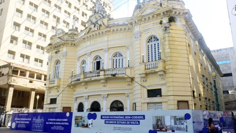 Reforma do Teatro Carlos Gomes é reiniciada após mais de 4 anos sem atividades culturais