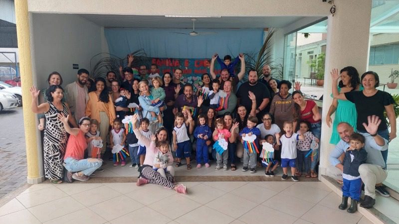 Dia da Família na Escola envolve comunidades escolares em Vitória
