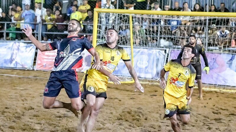 Equipes de Vitória competem no Estadual de Beach Soccer neste final de semana