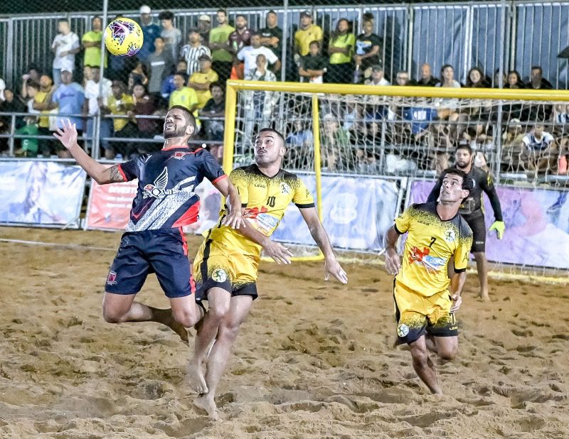 Equipes de Vitória competem no Estadual de Beach Soccer neste final de semana