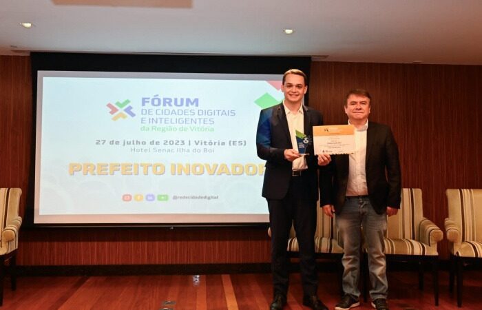 Vitória recebe prêmio no Fórum de Cidades Digitais e Inteligentes