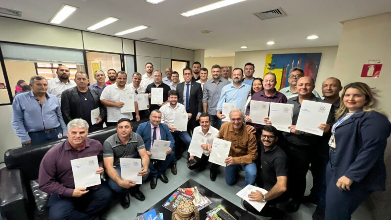 Encontro entre Presidente da Assembleia Legislativa do ES e Presidentes de Câmaras de Vereadores fortalece Colégio Permanente das Casas Legislativas