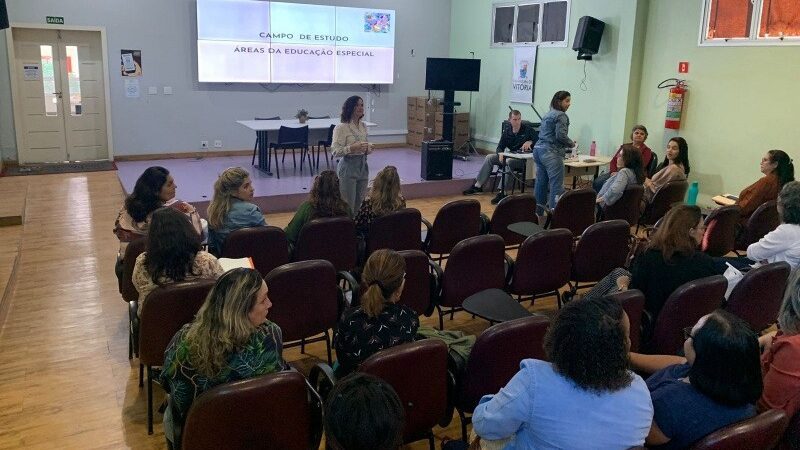 Vitória realiza capacitação em Educação Especial para professores da Educação Infantil