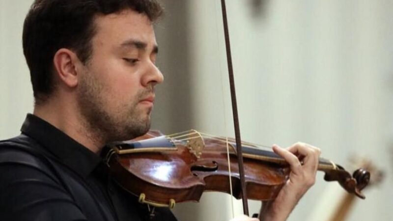 Orquestra capixaba encerra turnê com apresentação em igreja histórica do Centro