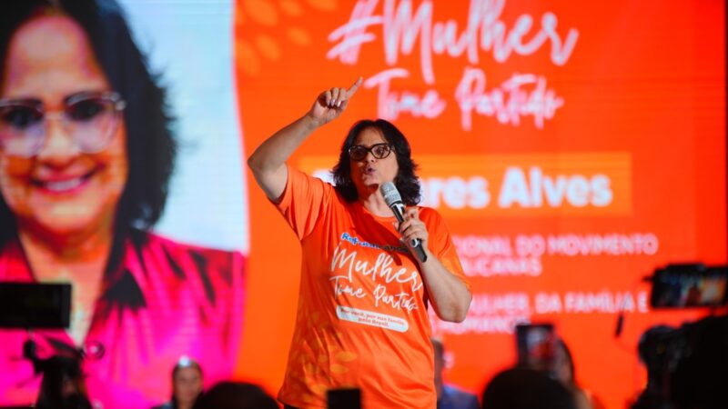 Lançamento da campanha de filiação ao movimento ‘Mulher, tome partido’ é comandado pela senadora Damares Alves em Vitória