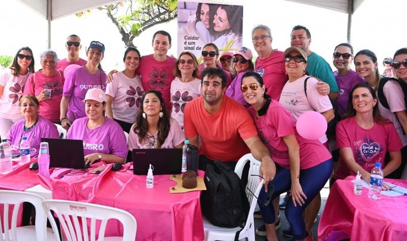 Outubro Rosa: Praia de Camburi em Vitória Recebe Caminhada em Apoio à Causa