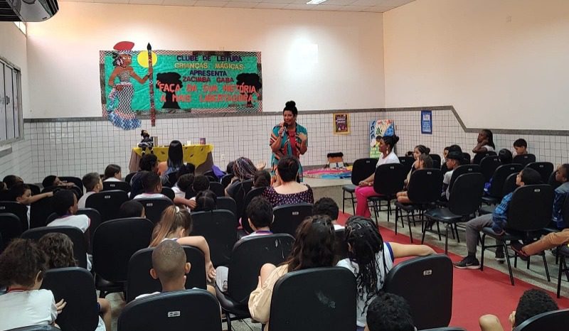 Encontro com Escritora Cativa Estudantes no Clube de Leitura Crianças Mágicas