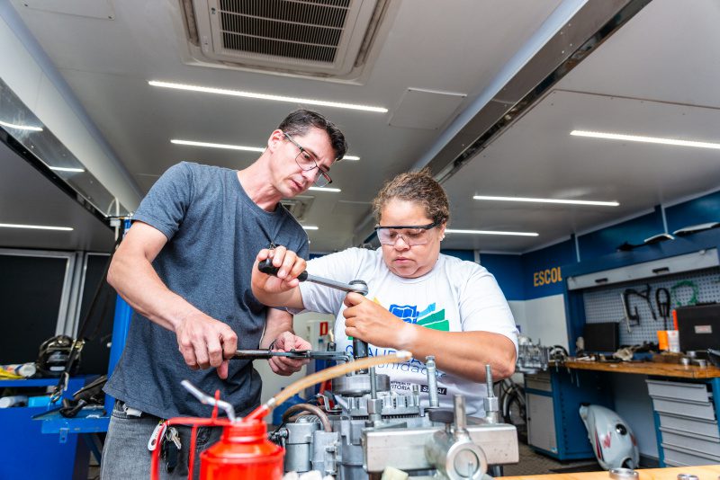 QualificaVix: alunos conquistam emprego dos sonhos no curso de Mecânica de Motos