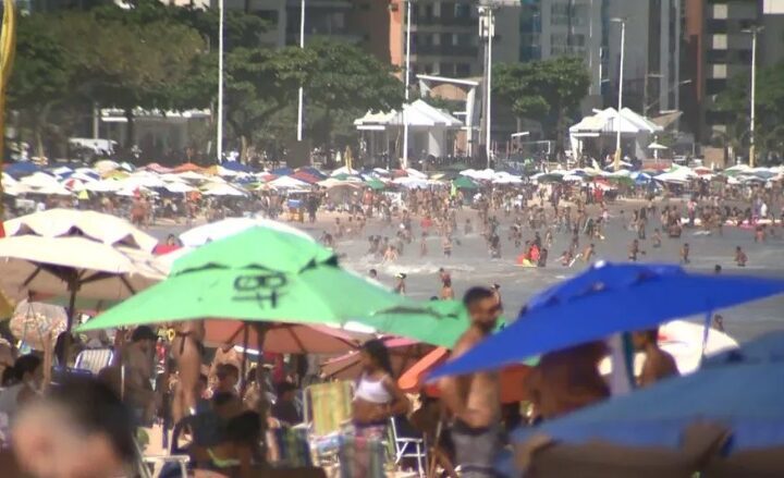 Diretrizes para o Verão e Ano Novo: O que Você Precisa Saber sobre Caixas de Som, Churrasqueiras, Tendas e Animais nas Praias do ES