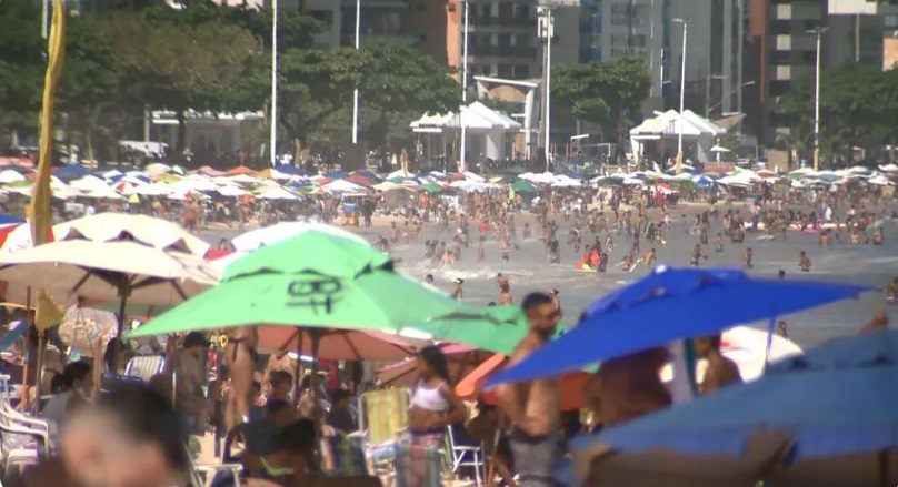 Diretrizes para o Verão e Ano Novo: O que Você Precisa Saber sobre Caixas de Som, Churrasqueiras, Tendas e Animais nas Praias do ES