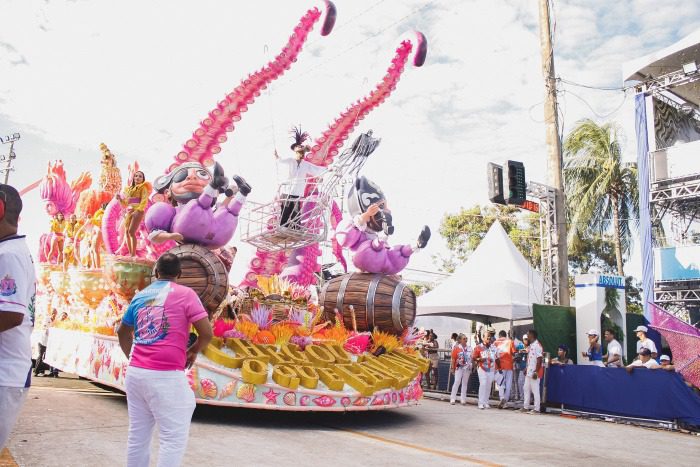 Chegou O que Faltava destaca o Teatro Glória em seu enredo para o Carnaval 2024