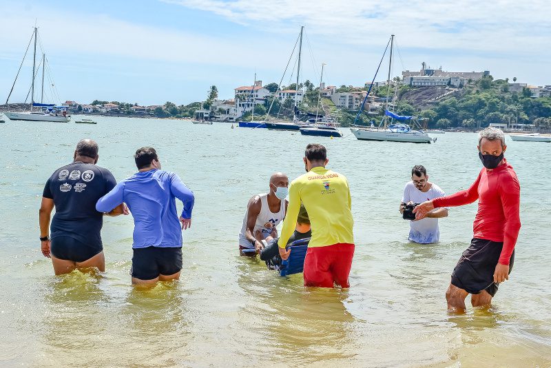 Abrigo para pessoas em situação de rua levou acolhidos para dia de lazer