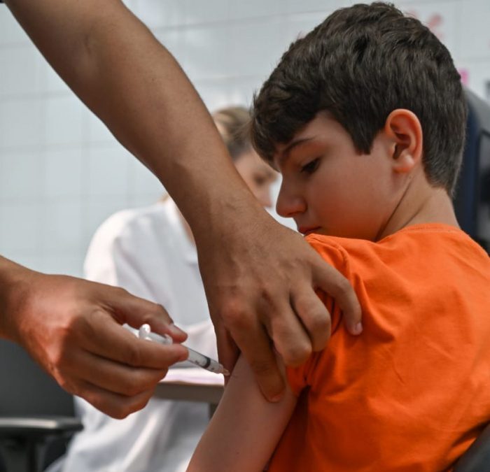 Vitória abre mais 2.700 vagas para vacinação contra a dengue nesta quinta (29)