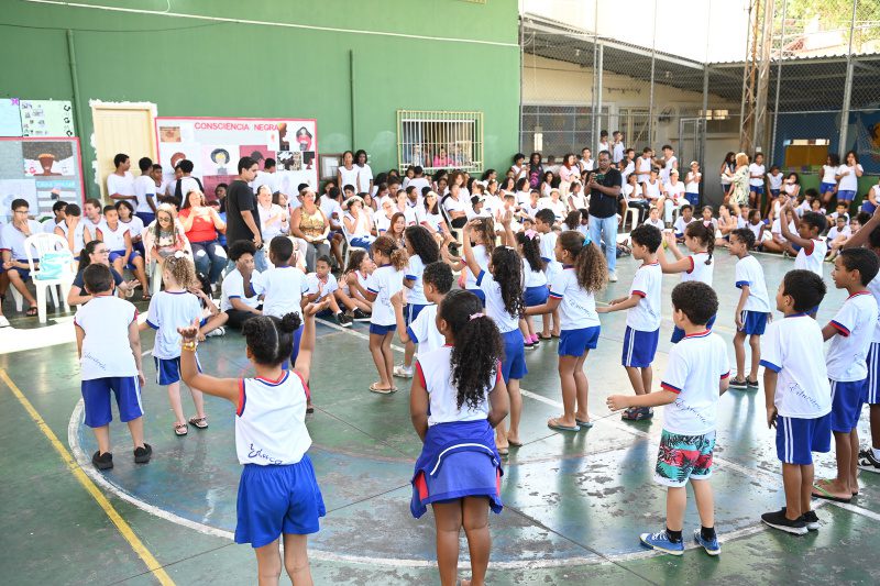 Prefeitura de Vitória Convoca 159 Professores para Atuar na Educação Especial