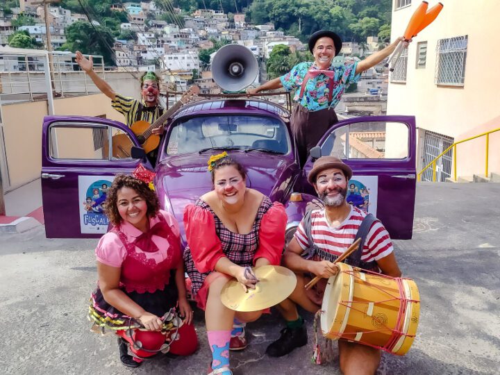 Lei Rubem Braga: projeto “Fuscalhaços” leva circo e teatro para comunidades