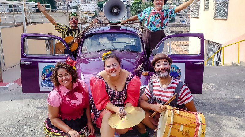 Lei Rubem Braga: projeto “Fuscalhaços” leva circo e teatro para comunidades