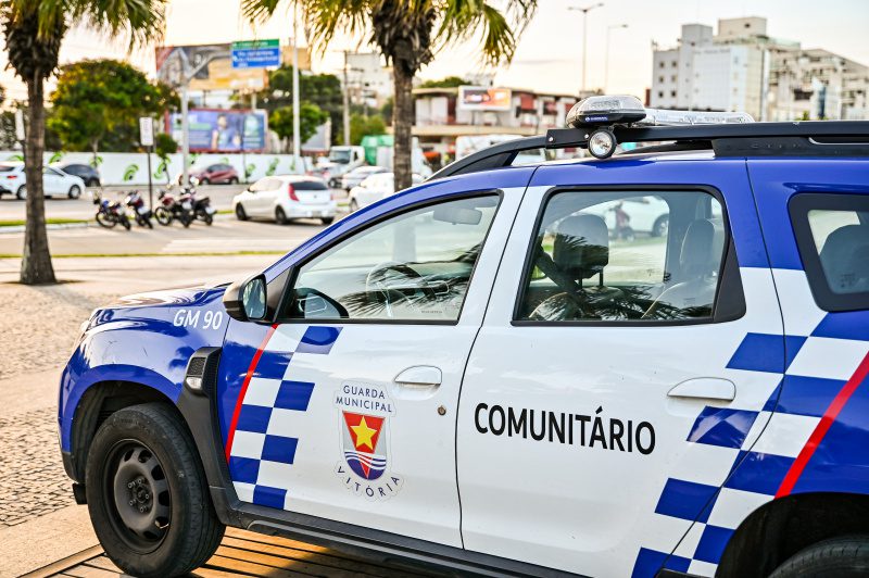 Guarda de Vitória prende suspeito de furtar padaria na Praia do Canto