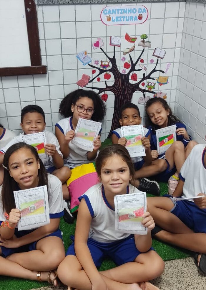 Estudantes enviam cartinhas de solidariedade para crianças do Rio Grande do Sul