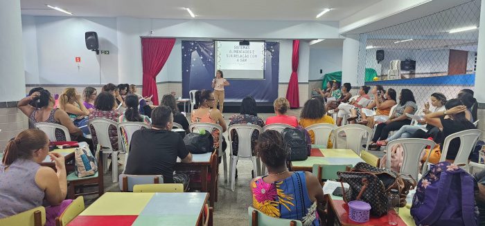 Educadores da capital participam de formação sobre segurança alimentar
