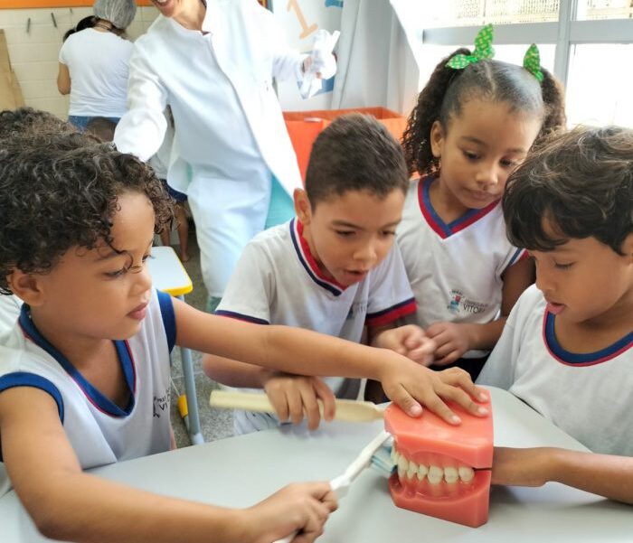 Vitória promove Dia D do Mais Saúde Bucal em unidades municipais de ensino