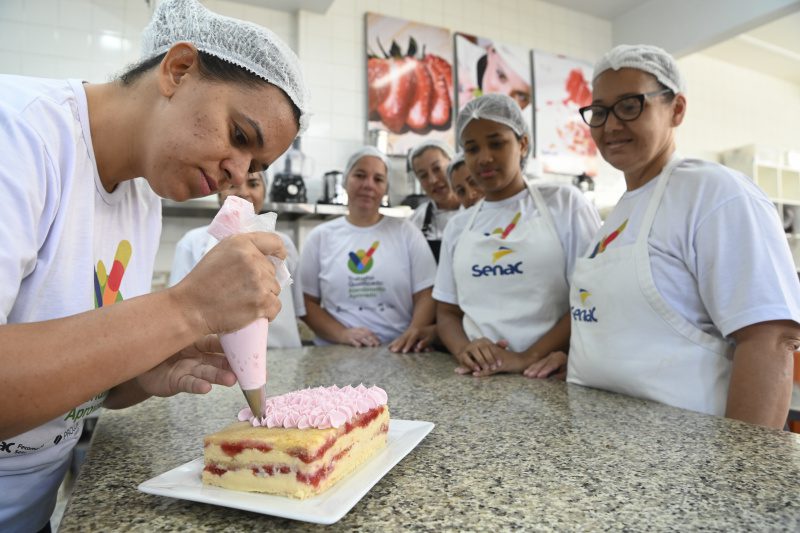 Qualificação: Vitória oferta cursos para áreas com grande demanda de mão-de-obra