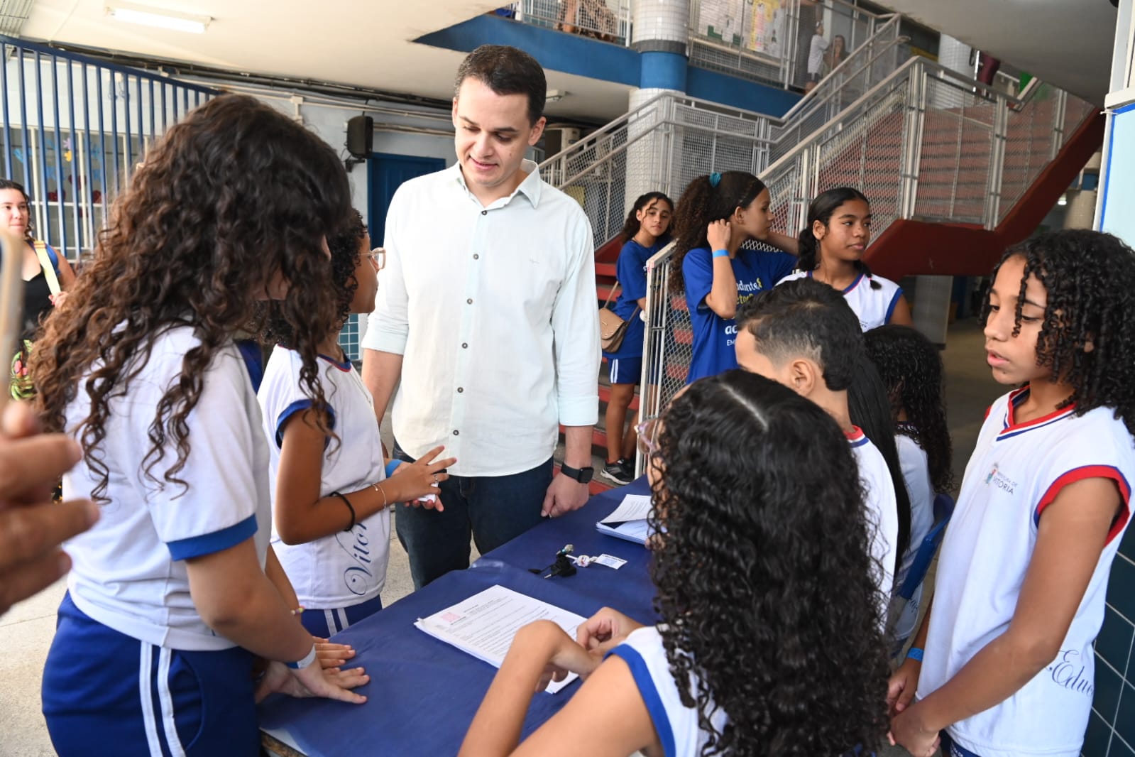 Pazolini participa da apresentação de disciplinas eletivas na EMEF de tempo integral Moacyr Avidos na Ilha do Príncipe