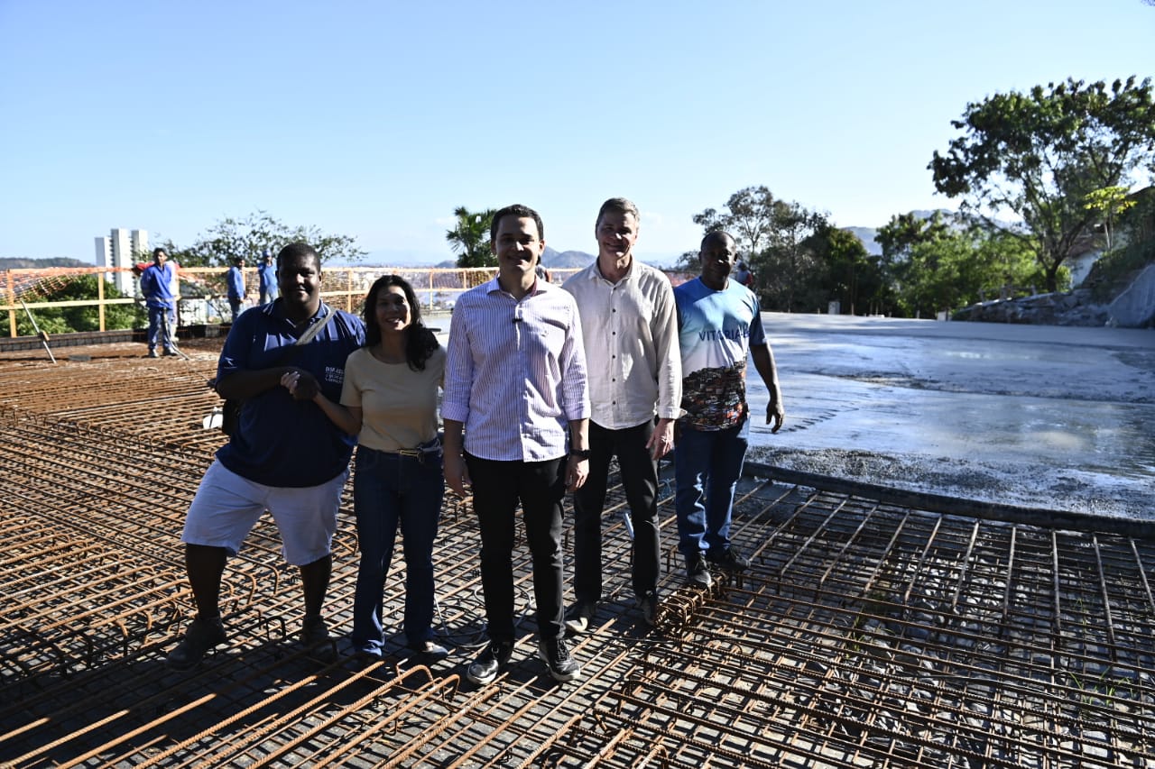 Pazolini visita as obras do complexo esportivo do Jaburu